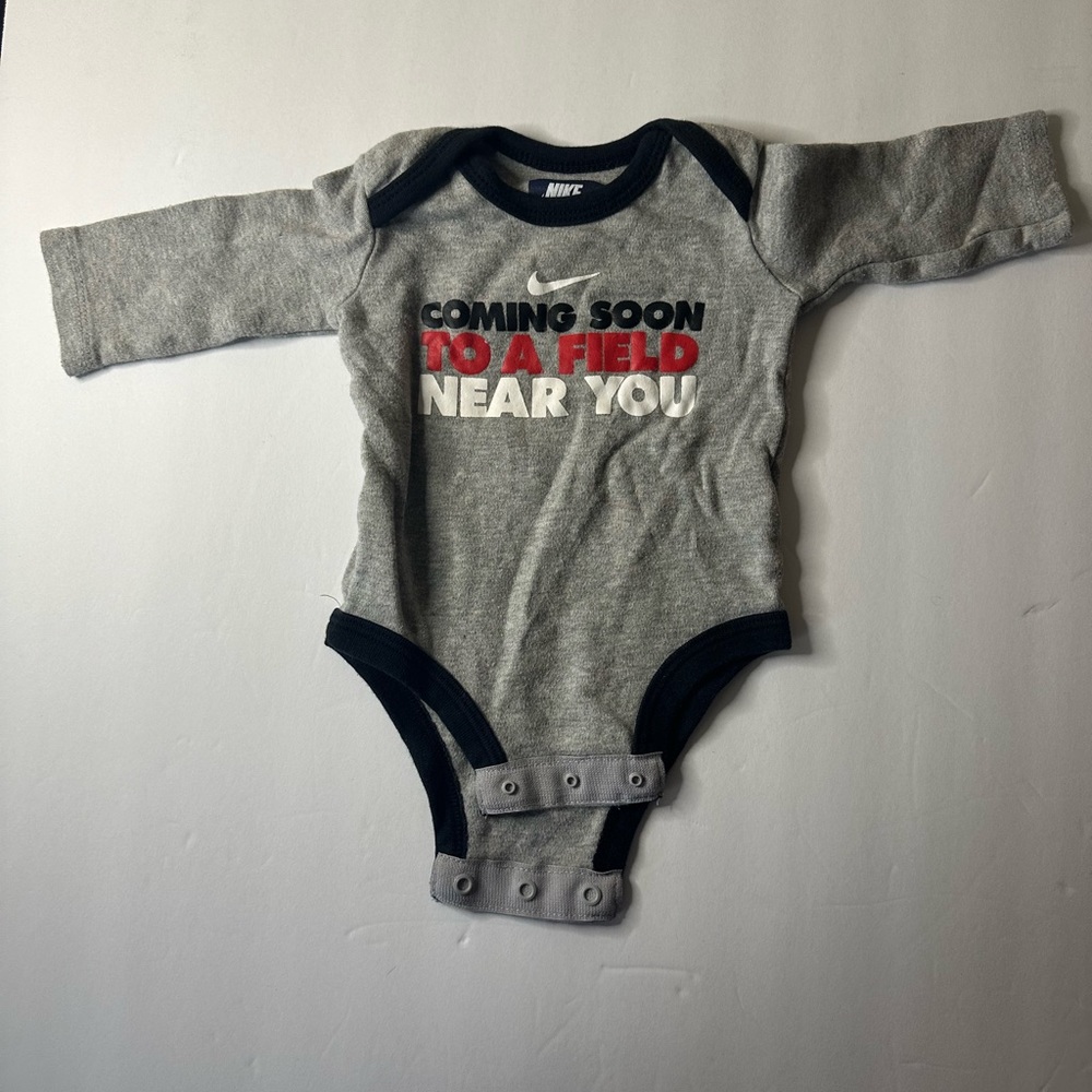 Nike onesie, 0-3 months